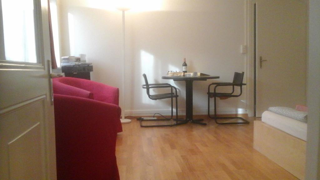 Garden Studio Apartment Zuerichberg Rom bilde