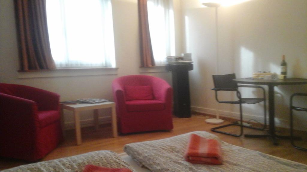 Garden Studio Apartment Zuerichberg Rom bilde