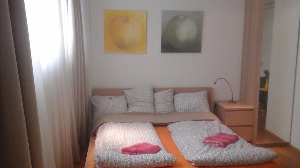 Garden Studio Apartment Zuerichberg Rom bilde