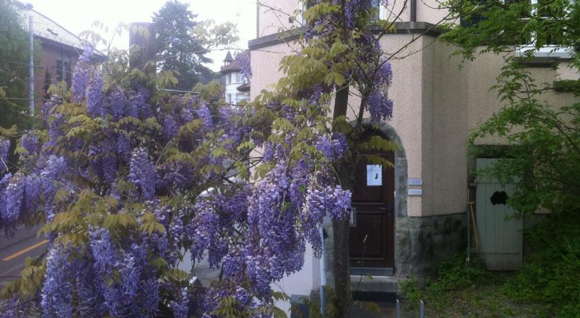Garden Studio Apartment Zuerichberg Rom bilde